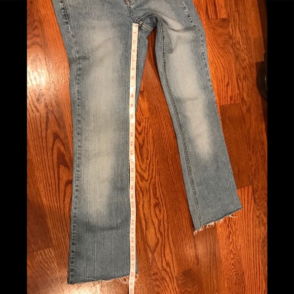 Fusion Light Wash Distressed Straight Leg Jeans Size 5 - Picture 7 of 8